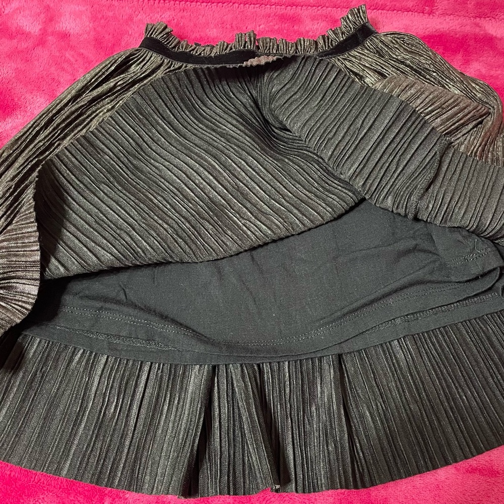Elegant Black Pleated Skirt